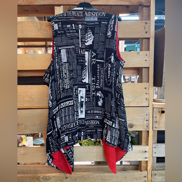 NWT Reversable Pleated Vest A282AC - Picture 10 of 10